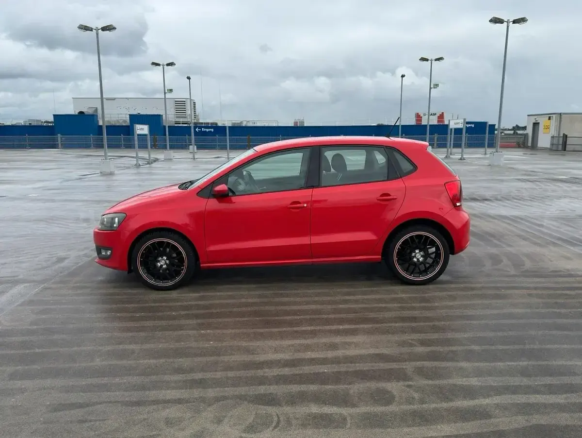 Gebraucht VW Polo 75 PS (55 kW) 2012 Rot Kleinwagen