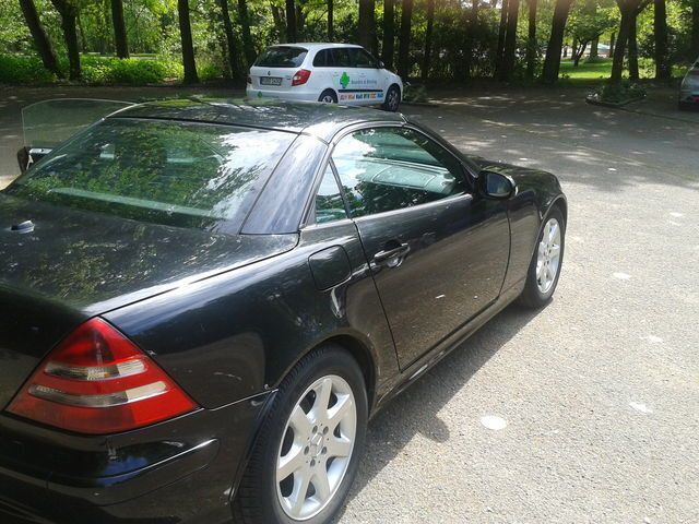 Gebraucht Mercedes SLK230 197 PS (144 kW) 2004 Schwarz Cabrio