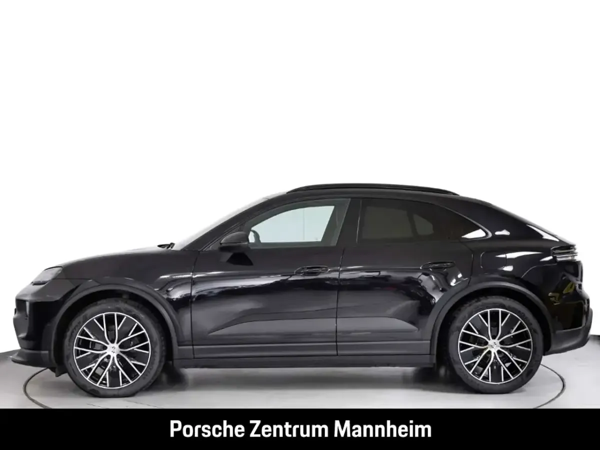 Gebraucht Porsche Macan 408 PS (300 kW) 2025 Tiefschwarzmetallic SUV