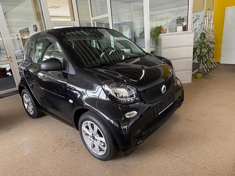Gebraucht Smart ForTwo Coupé 71 PS (52 kW) 2018 Schwarz Coupé