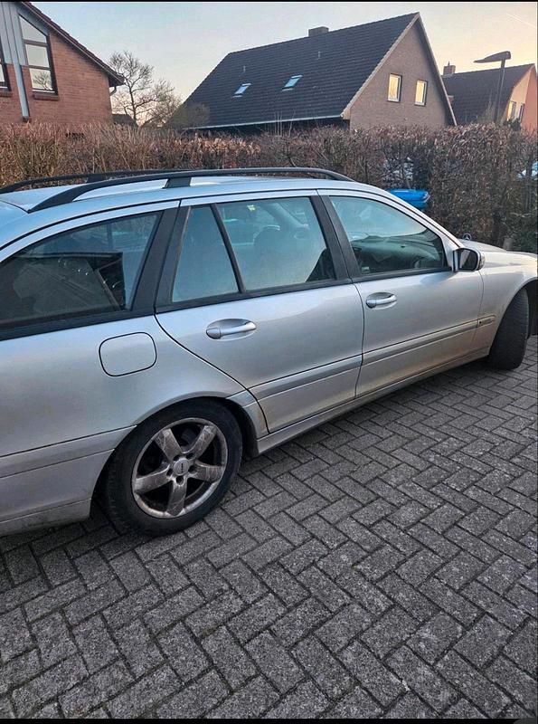 Second-hand Mercedes C200 2006 Argintiu Break