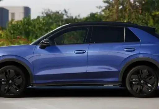 Neu VW T-Roc R-line 150 PS (110 kW) 2026 Blau SUV