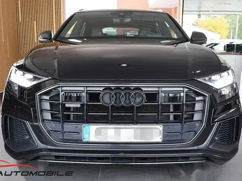 Używany Audi Q8 S-line plus 286 KM (210 kW) 2019 Czarny SUV