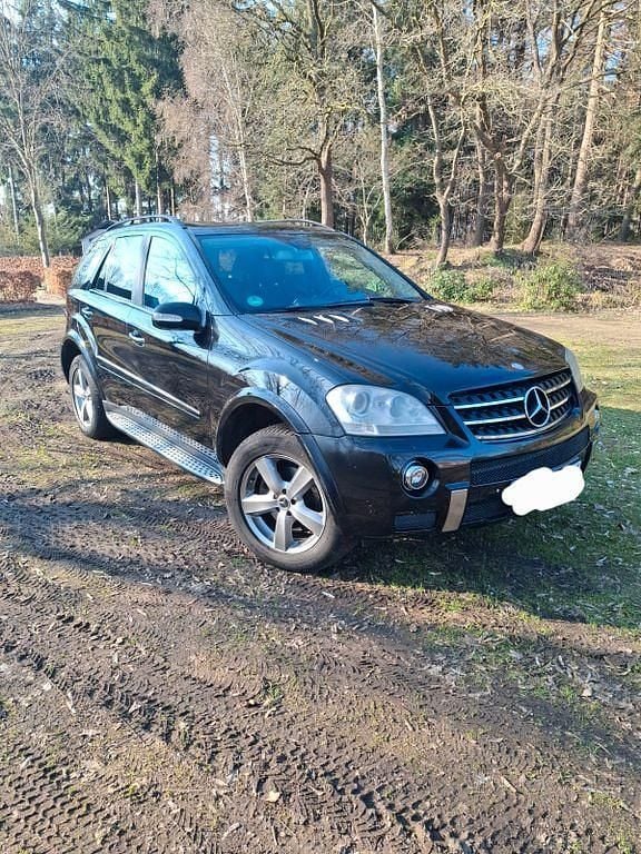 Gebraucht Mercedes ML320 224 PS (164 kW) 2007 Schwarz SUV