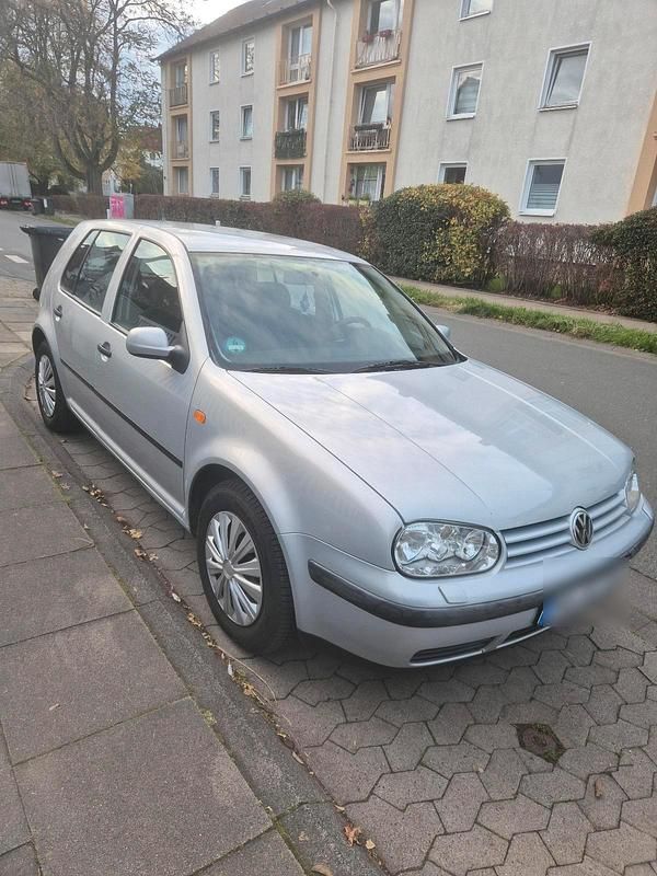 Silber Gebraucht 1998 VW Golf Limousine | 1.400 € (Fairer Preis) - Bild 1/4