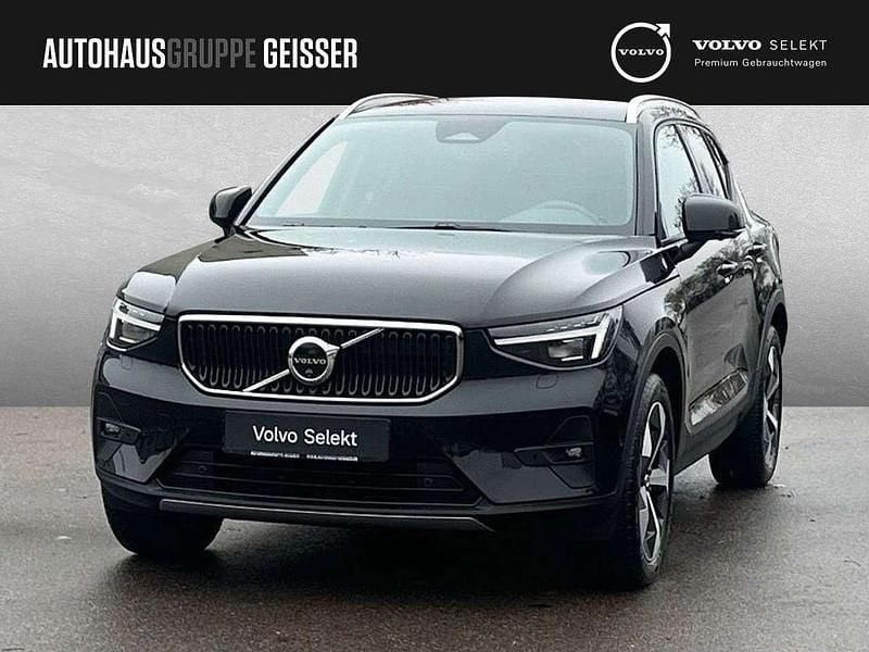 Onyx schwarz Gebraucht 2025 Volvo XC40 Core SUV | 34.650 € (Guter Preis) - Bild 1/4