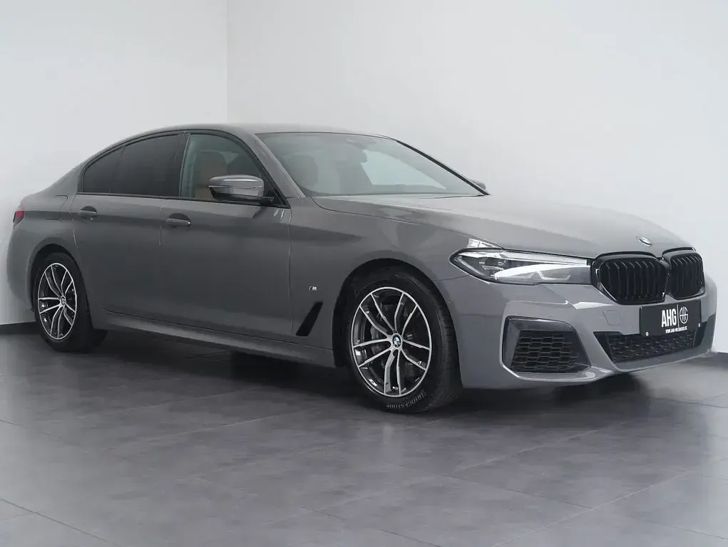 Gebraucht BMW 540 M Sport 333 PS (244 kW) 2022 Grau Limousine