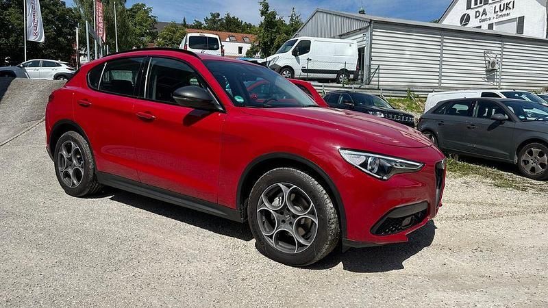 Rot Gebraucht 2019 Alfa Romeo Stelvio Tech Edition SUV | 24.900 € (Guter Preis) - Bild 1/4