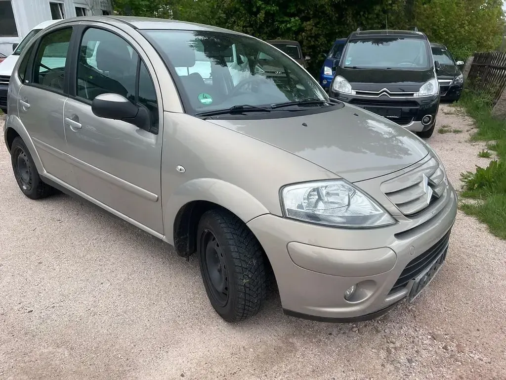 Usado Citroën C3 Exclusive 88 CV (64 kW) 2009 Beige Berlina
