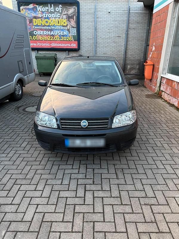 Schwarz Gebraucht 2003 Fiat Punto Kleinwagen | 450 € (Guter Preis) - Bild 1/4
