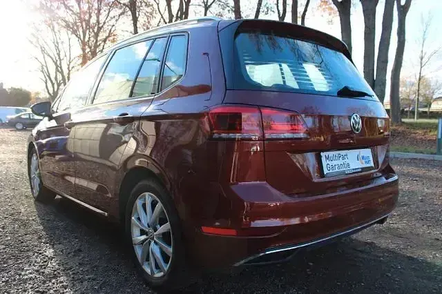 Gebraucht VW Golf VII Comfortline 131 PS (96 kW) 2019 Rot Kombi