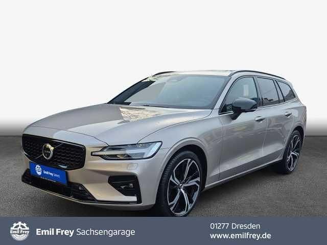 Gebraucht Volvo V60 145 PS (106 kW) 2025 Kombi