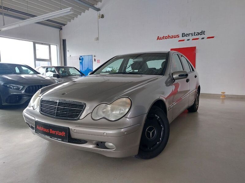 Gebraucht Mercedes C180 143 PS (105 kW) 2002 Silber Limousine
