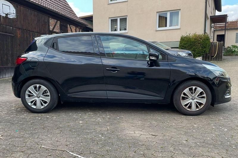 Gebraucht Renault Clio IV 75 PS (55 kW) 2017 Schwarz Kleinwagen