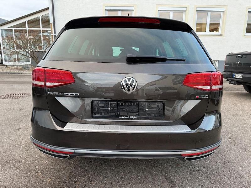 Gebraucht VW Passat Alltrack 239 PS (175 kW) 2018 Schwarz Kombi