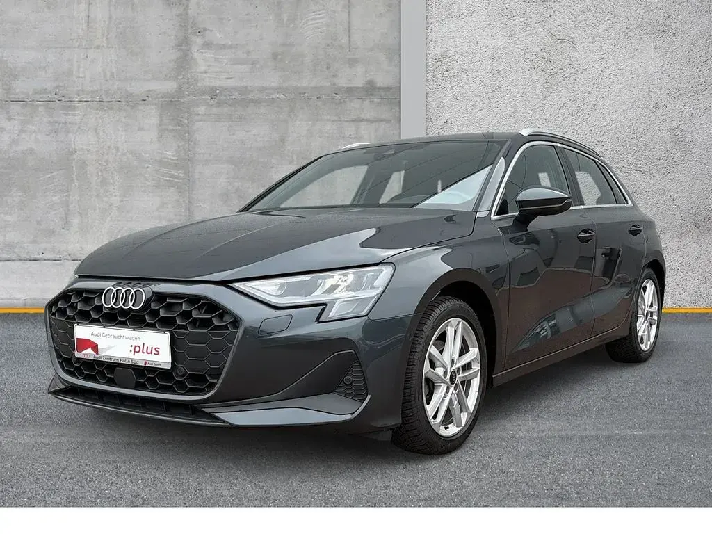 Gebraucht Audi A3 Sport 150 PS (110 kW) 2025 Grau Limousine