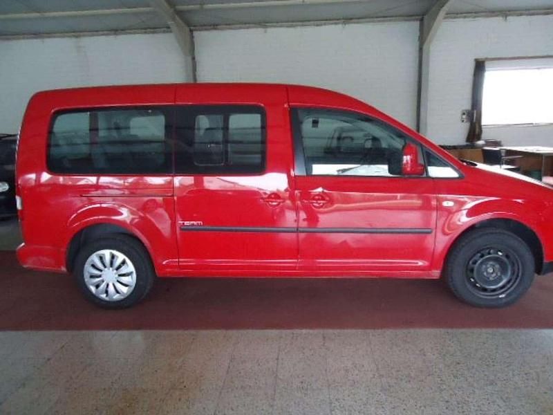 Gebraucht VW Caddy Maxi Team 109 PS (80 kW) 2010 Rot Van / Kleinbus