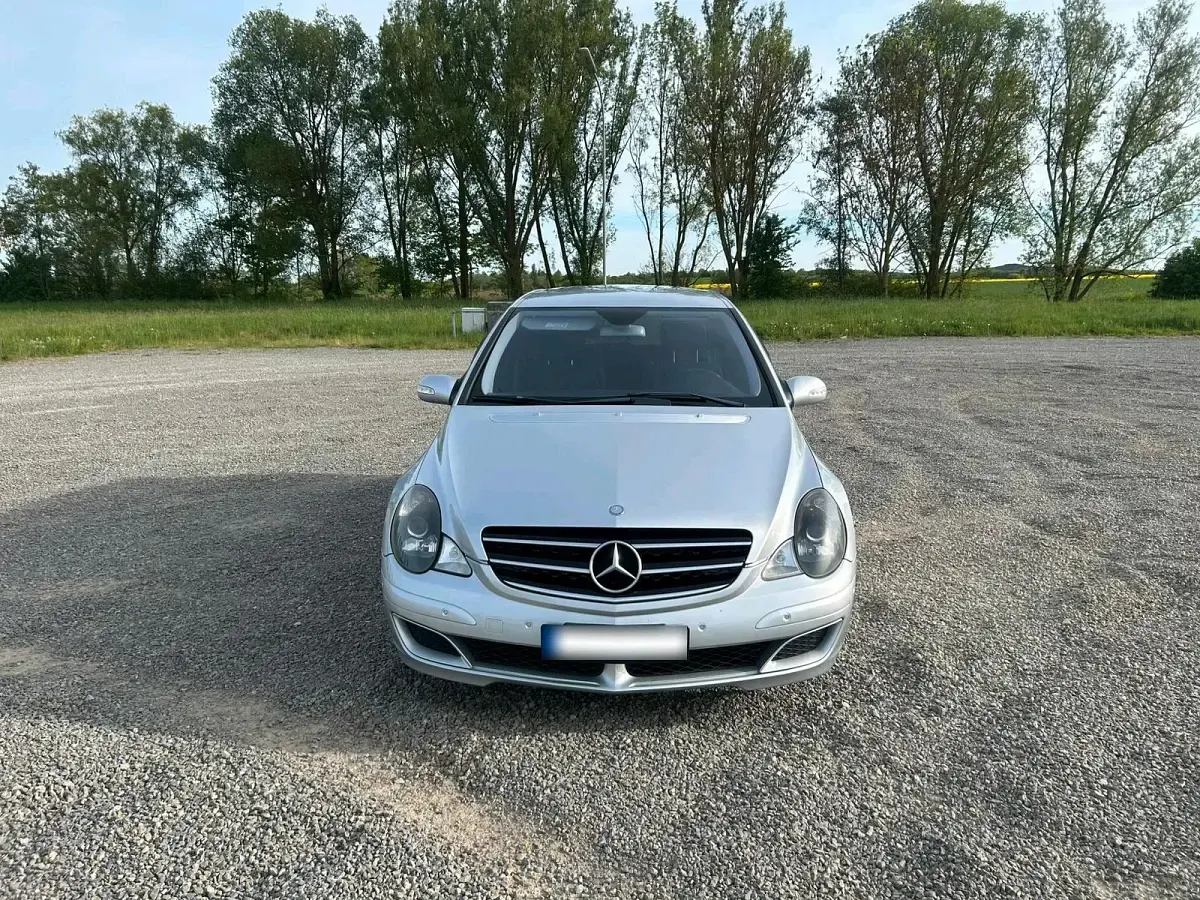 Gebraucht Mercedes R320 224 PS (164 kW) 2006 Silber Van / Kleinbus