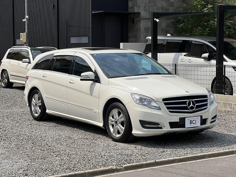 Weiß Gebraucht 2012 Mercedes R350 Van / Kleinbus | 17.799 € (Etwas zu teuer) - Bild 1/4