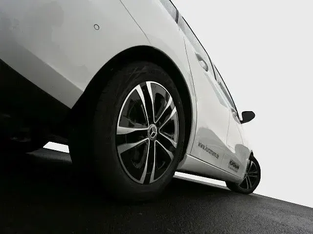 Gebraucht Mercedes B180 136 PS (100 kW) 2026 Kleinwagen