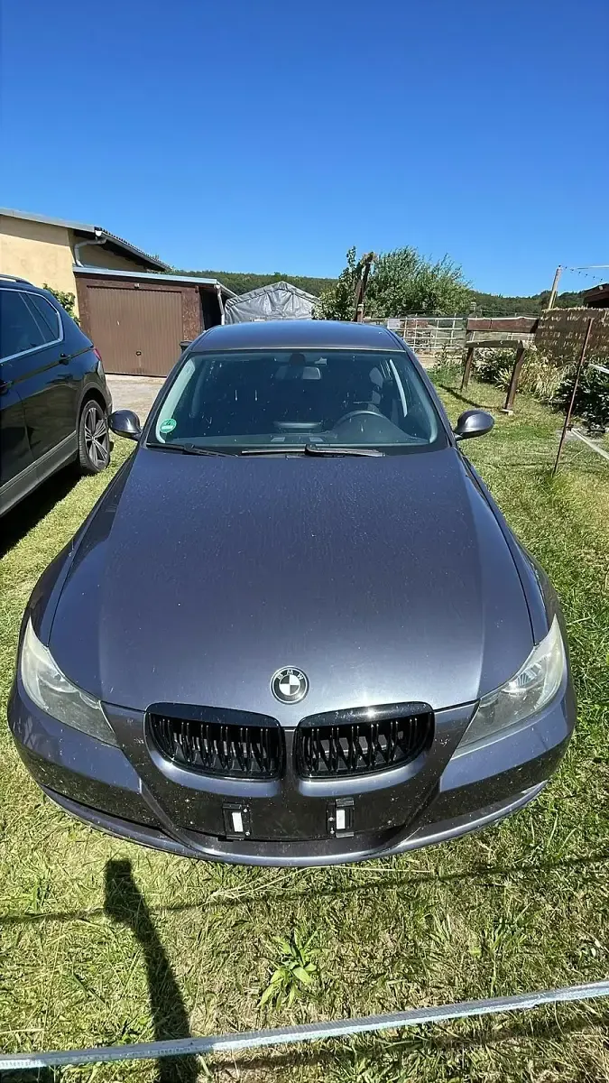 Gebraucht BMW 320 150 PS (110 kW) 2006 Grau Limousine