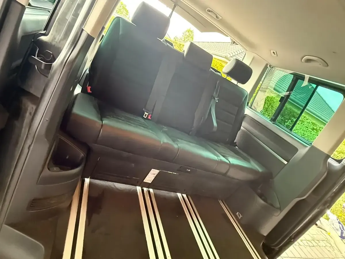 Gebraucht VW Multivan 150 PS (110 kW) 2016 Grau Van / Kleinbus