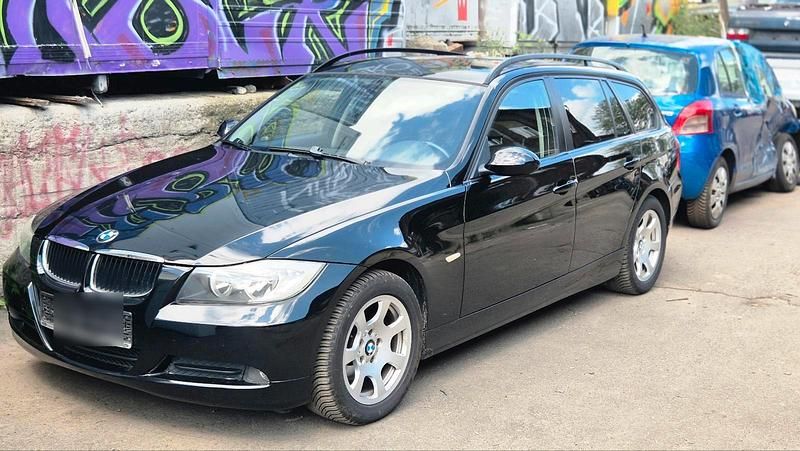 Schwarz Gebraucht 2008 BMW 318 Advantage Kombi | 4.300 € (Guter Preis) - Bild 1/4