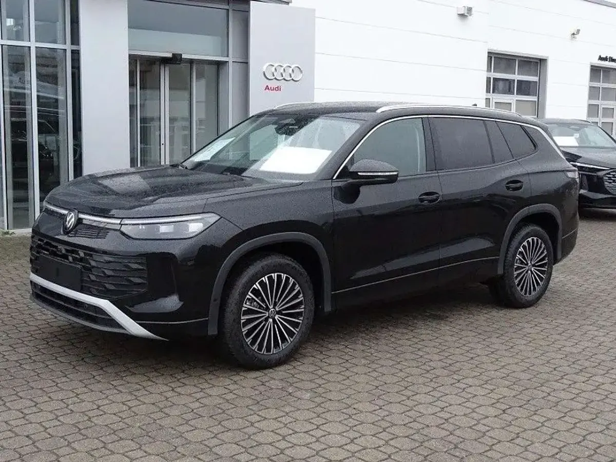 Neu VW Tayron Design 150 PS (110 kW) 2026 Schwarz SUV
