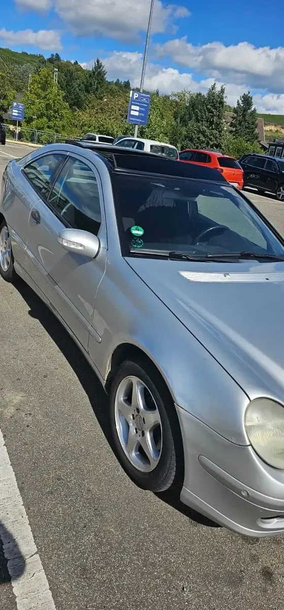Gebraucht Mercedes 220 150 PS (110 kW) 2003 Coupé