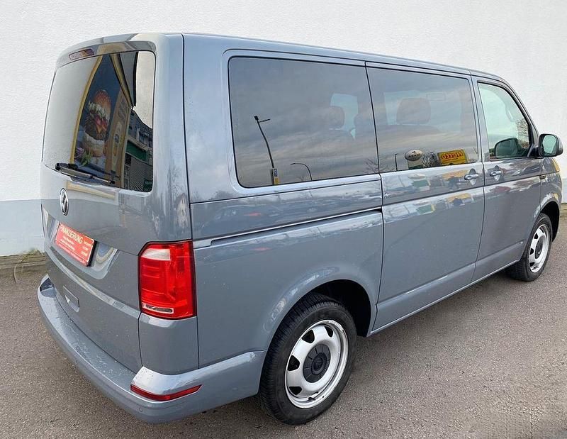 Gebraucht VW Multivan 150 PS (110 kW) 2019 Grau Van