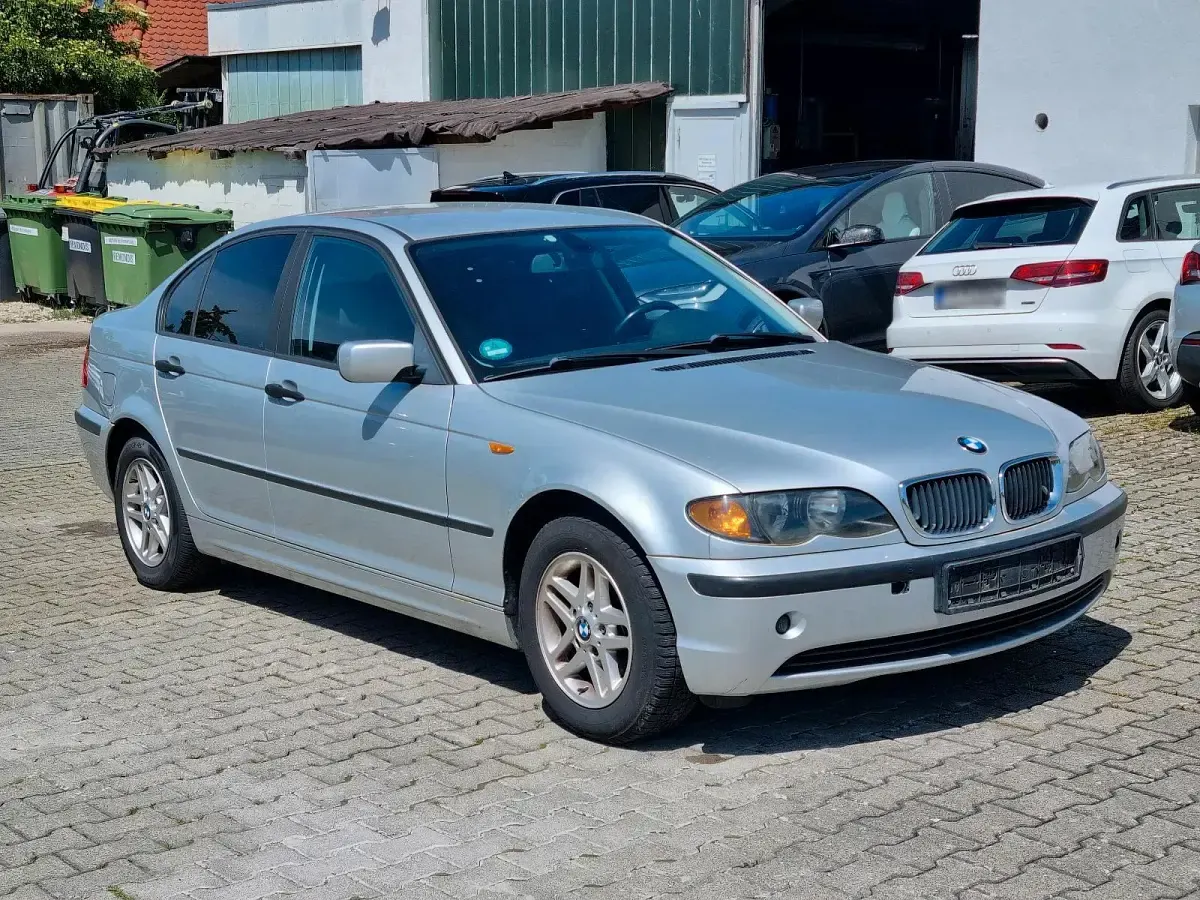 Gebraucht BMW 316 116 PS (85 kW) 2002 Silber Limousine