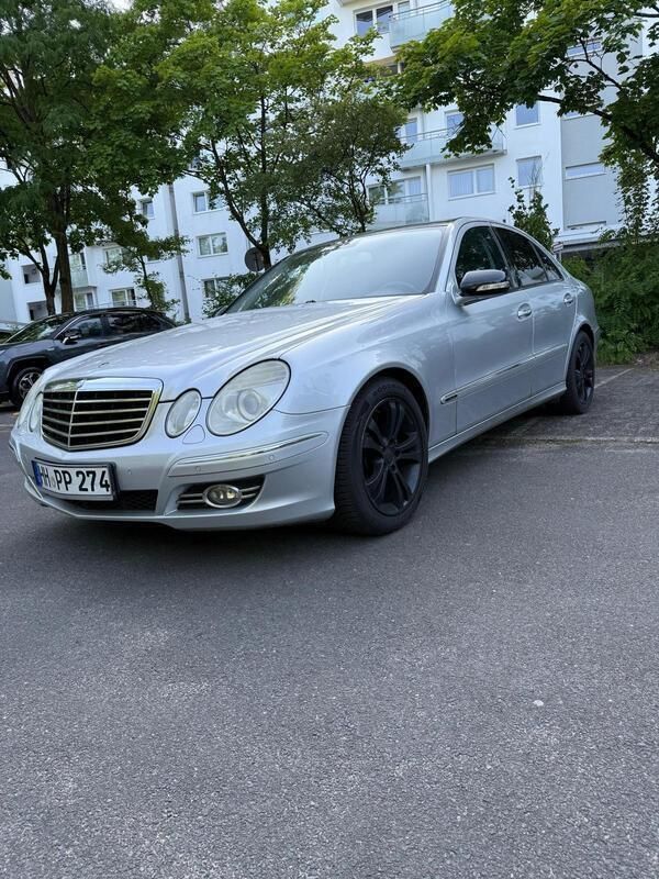 Silber Gebraucht 2008 Mercedes E280 Avantgarde Limousine | 4.999 € (Guter Preis) - Bild 1/4