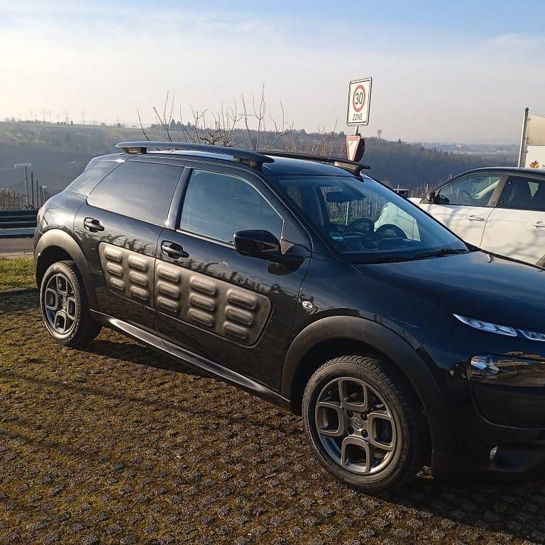 Gebraucht Citroën C4 110 PS (80 kW) 2018 Schwarz Limousine