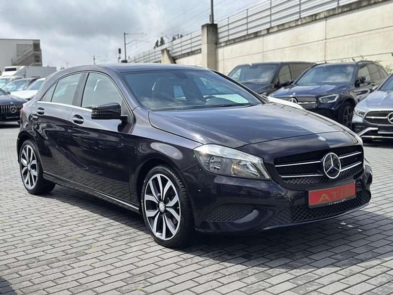 Nordlichtviolett metalliclac Gebraucht 2015 Mercedes A220 Limousine | 17.880 € (Fairer Preis) - Bild 1/4
