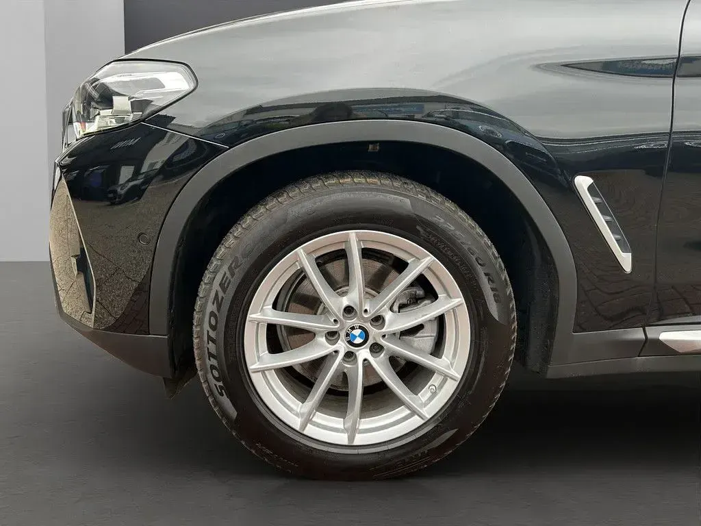 Gebraucht BMW X3 Sport Line 190 PS (139 kW) 2022 Schwarz SUV