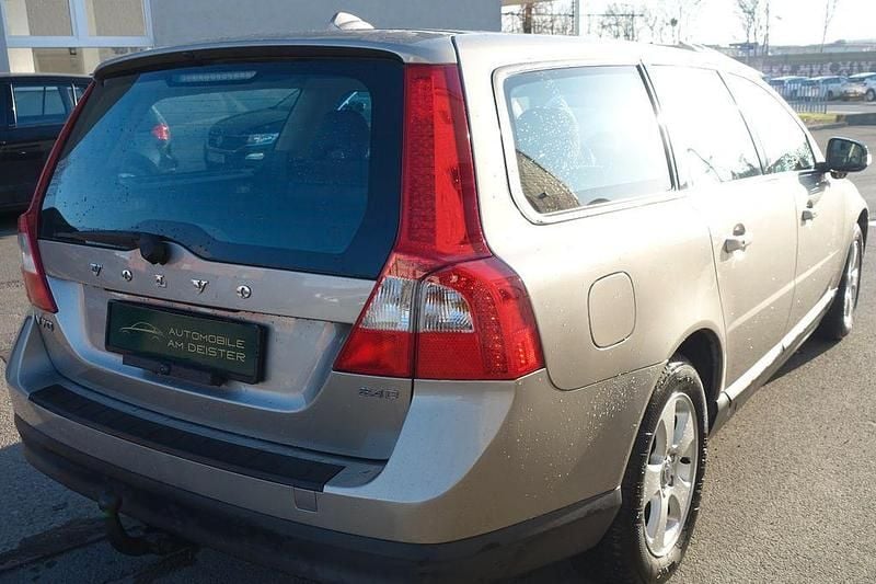 Gebraucht Volvo V70 Kinetic 163 PS (119 kW) 2008 Silber Kombi