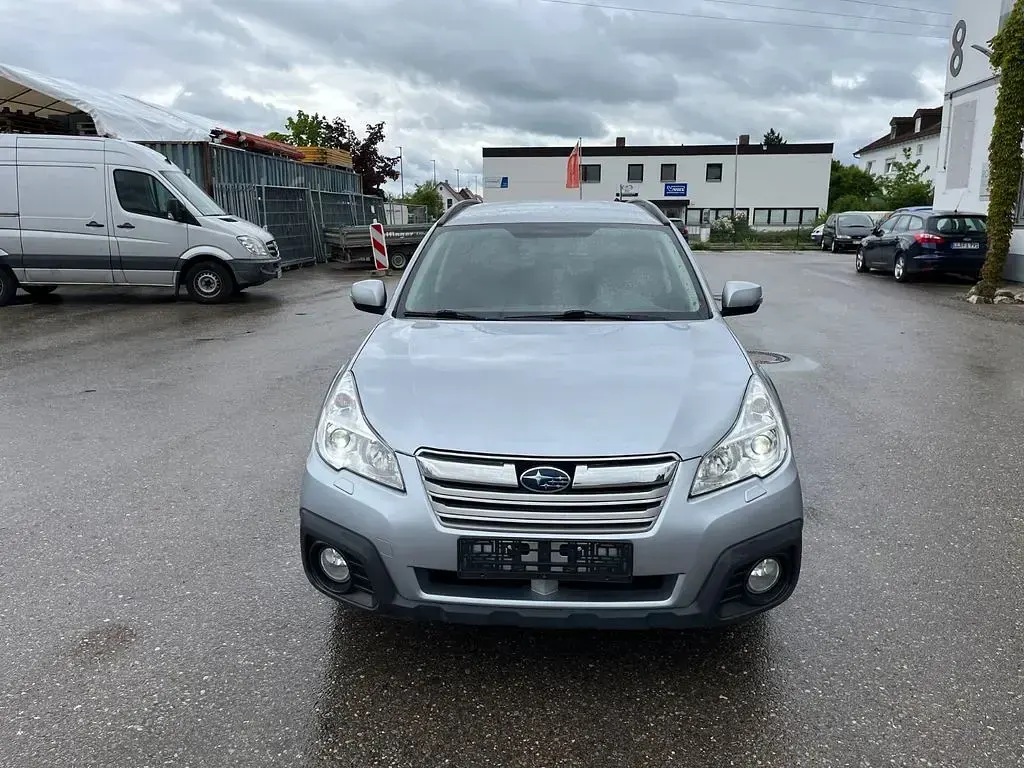 Käytetty Subaru Outback 173 HP (127 kW) 2013 Harmaa Farmari