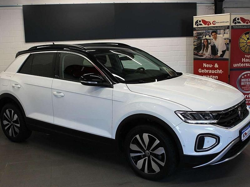 Gebraucht VW T-Roc Pro 150 PS (110 kW) 2023 Pure white SUV