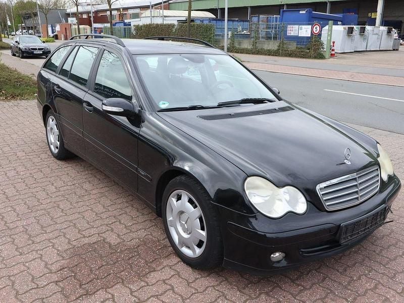 Gebraucht Mercedes C220 Classic 150 PS (110 kW) 2005 Schwarz Limousine