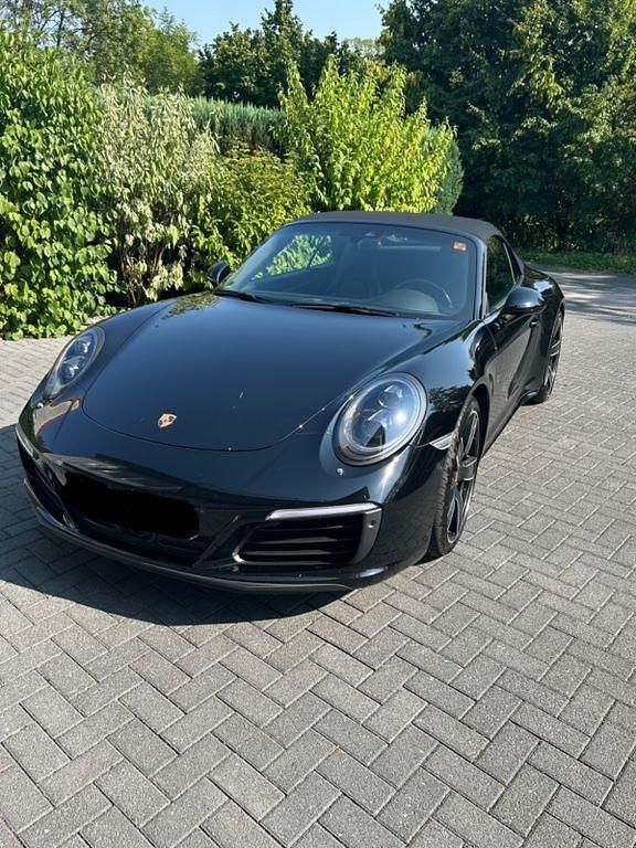 Schwarz Gebraucht 2018 Porsche 911 Carrera 4 Cabriolet Cabrio | 95.400 € - Bild 1/1