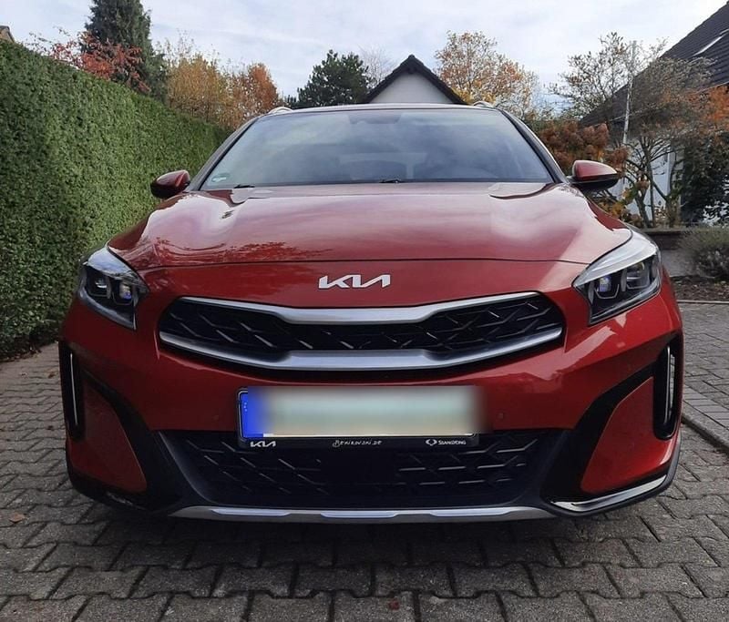 Rot Gebraucht 2022 Kia XCeed Platinum SUV | 25.250 € (Fairer Preis) - Bild 1/4