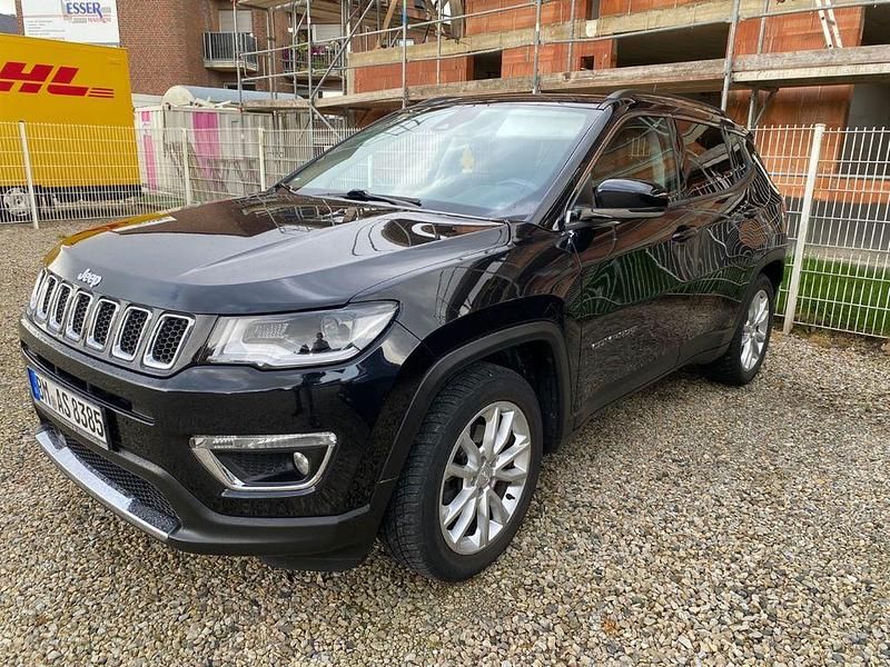 Gebraucht Jeep Compass Limited 150 PS (110 kW) 2021 Schwarz SUV