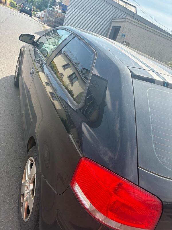Schwarz Gebraucht 2004 Audi A3 Ambiente Coupé | 850 € (Superpreis) - Bild 1/4