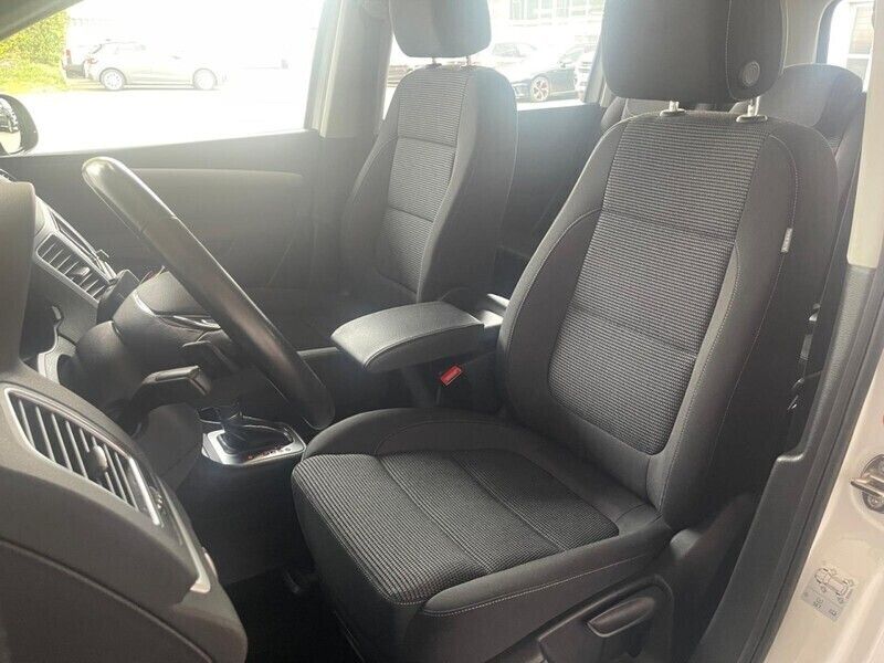 Gebraucht VW Sharan Comfortline 150 PS (110 kW) 2020 Pure white (weiß) Van / Kleinbus