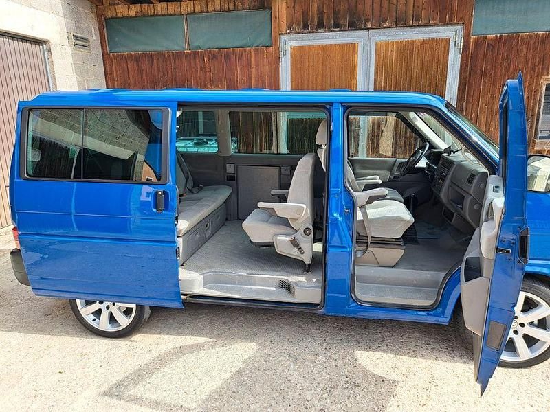 Gebraucht VW T4 151 PS (111 kW) 1999 Blau Van
