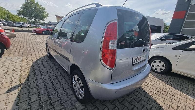 Gebraucht Skoda Roomster Plus Edition 69 PS (50 kW) 2013 Silber Van / Kleinbus