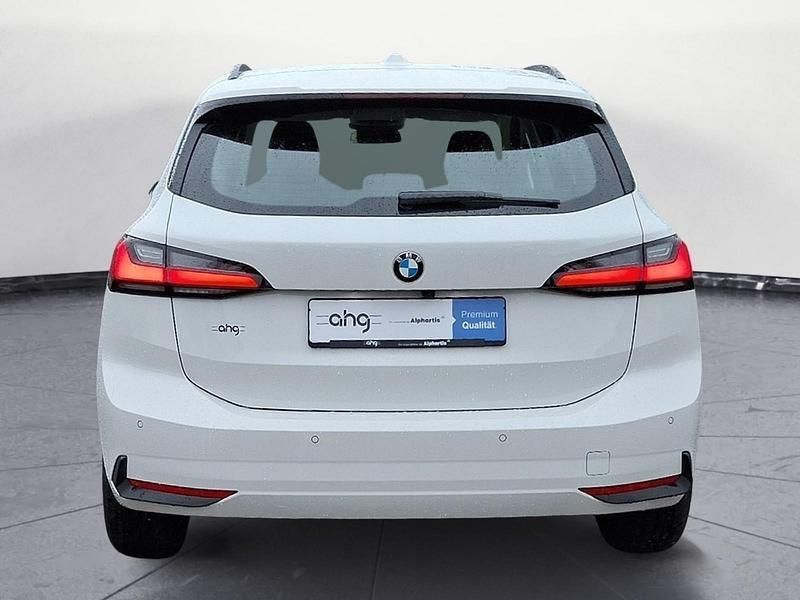 Gebraucht BMW 220 Active Tourer 156 PS (114 kW) 2025 Weiß Van / Kleinbus