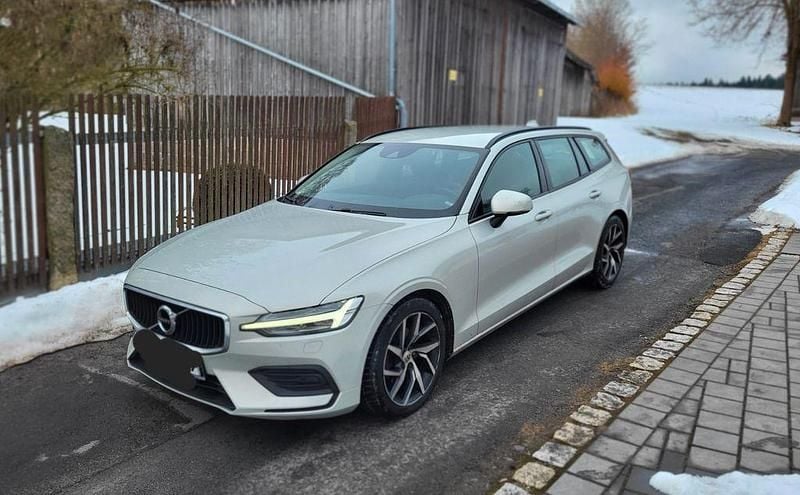 Gebraucht Volvo V60 190 PS (139 kW) 2018 Silber Kombi