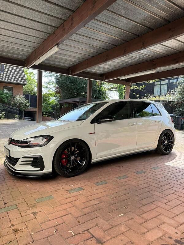 Weiß Gebraucht 2019 VW Golf VII GTI Limousine | 19.900 € (Guter Preis) - Bild 1/4