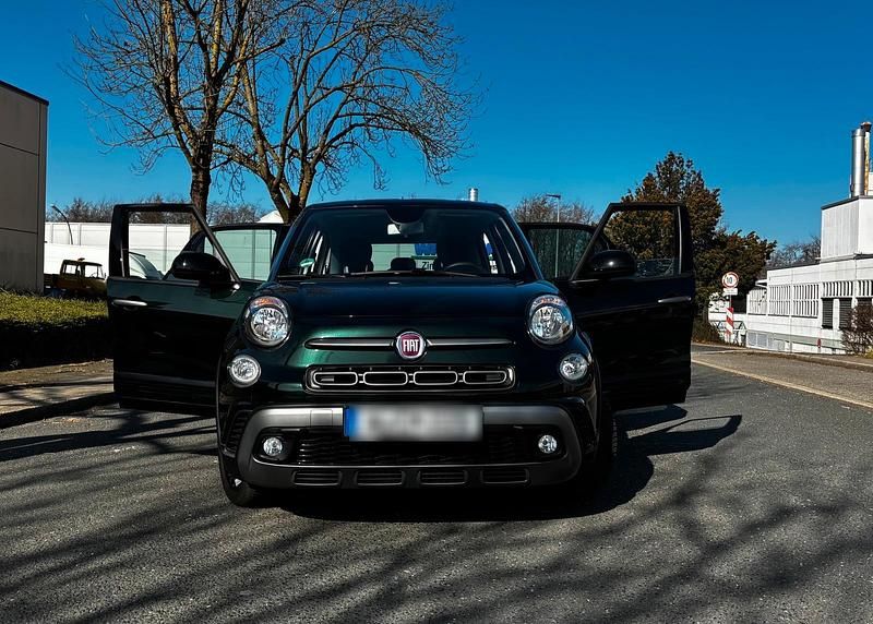 Grün Gebraucht 2019 Fiat 500L Cross Van / Kleinbus | 10.000 € - Bild 1/4